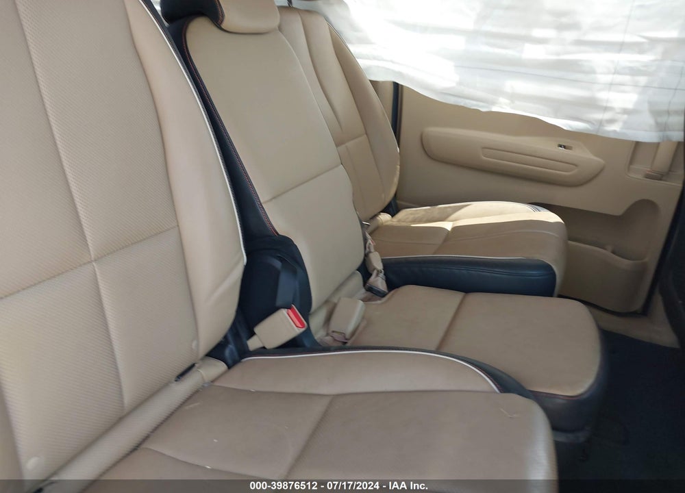 2017 KIA SEDONA LX VIN: KNDMB5C16H6320154