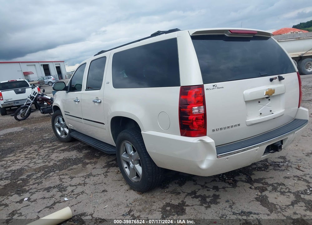 2014 CHEVROLET SUBURBAN 1500 LTZ VIN: 1GNSKKE7XER127238