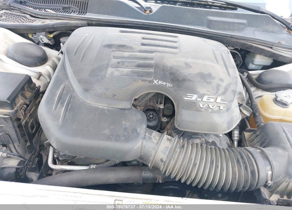 2011 DODGE CHALLENGER VIN: 2B3CJ4DG4BH561598