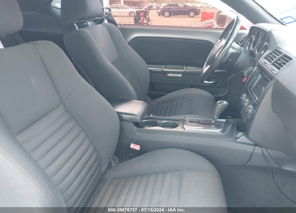 2011 DODGE CHALLENGER VIN: 2B3CJ4DG4BH561598