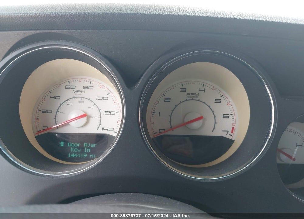 2011 DODGE CHALLENGER VIN: 2B3CJ4DG4BH561598