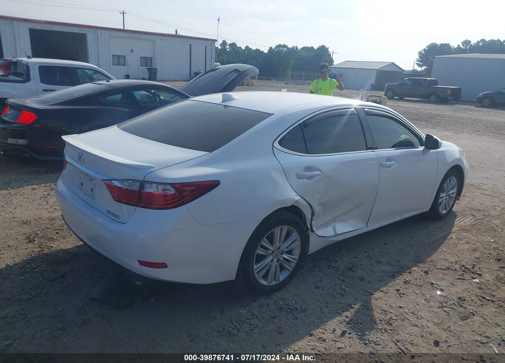 2015 LEXUS ES 350 VIN: JTHBK1GG8F2171750