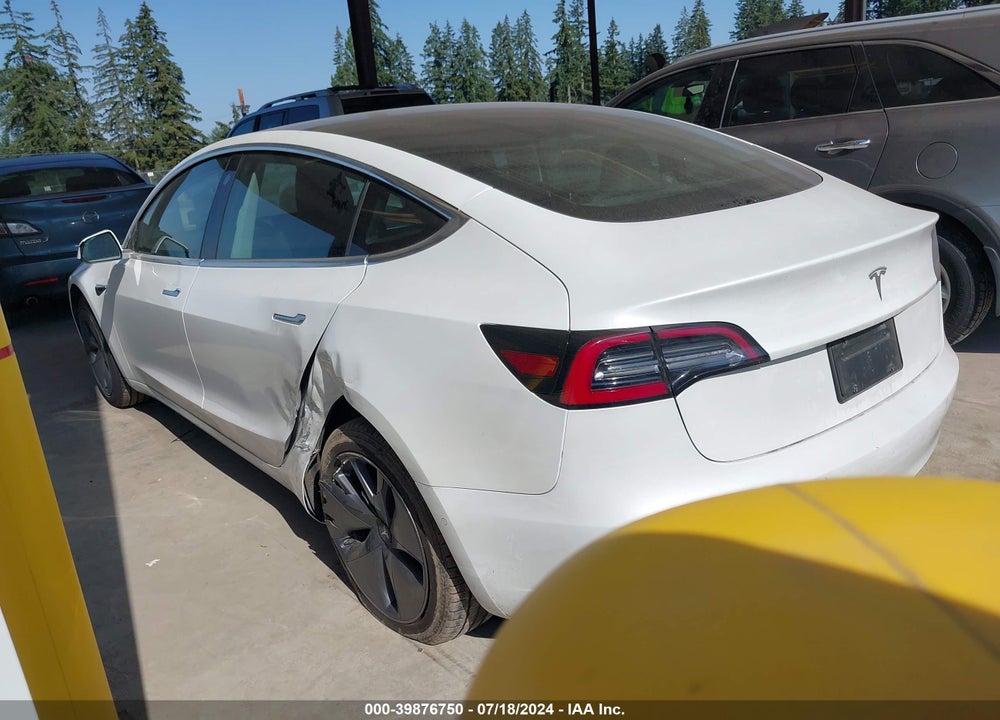 2020 TESLA MODEL 3 STANDARD RANGE PLUS REAR-WHEEL DRIVE/STANDARD RANGE REAR-WHEEL DRIVE VIN: 5YJ3E1EA9LF613004