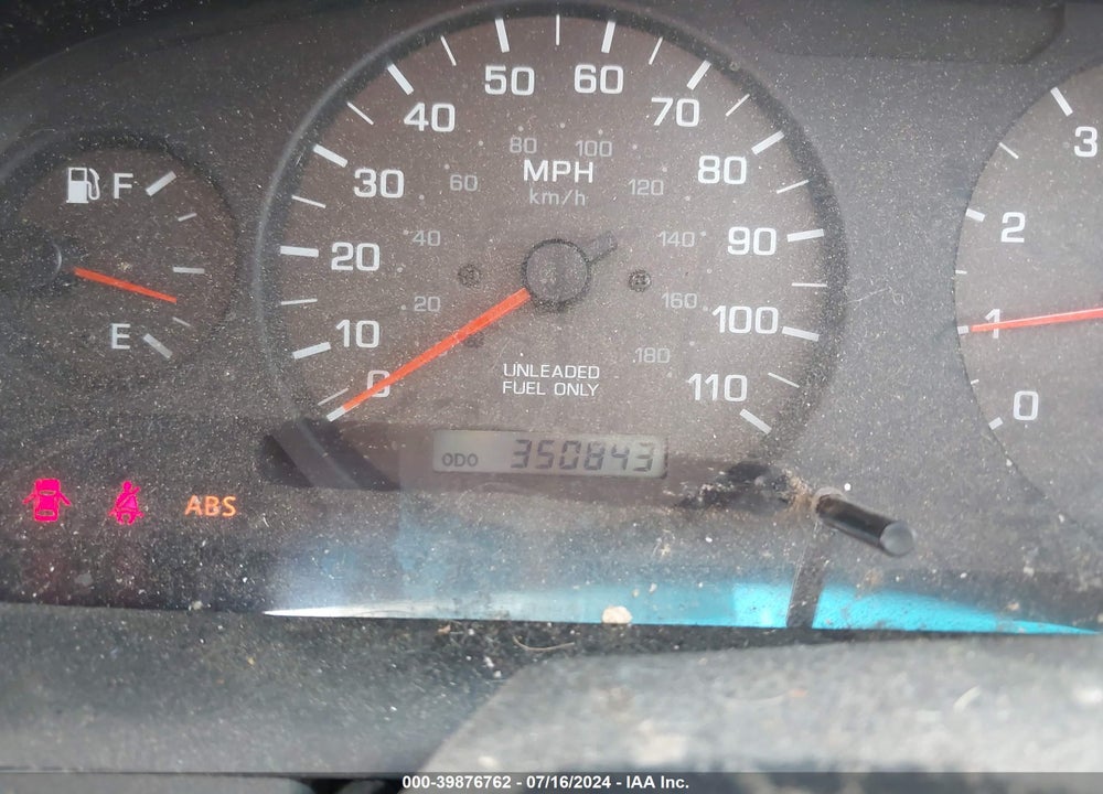 2000 NISSAN XTERRA SE/XE VIN: 5N1ED28Y8YC555557