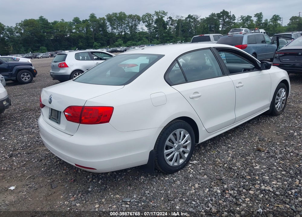 2014 VOLKSWAGEN JETTA 2.0L S VIN: 3VW2K7AJ1EM241814