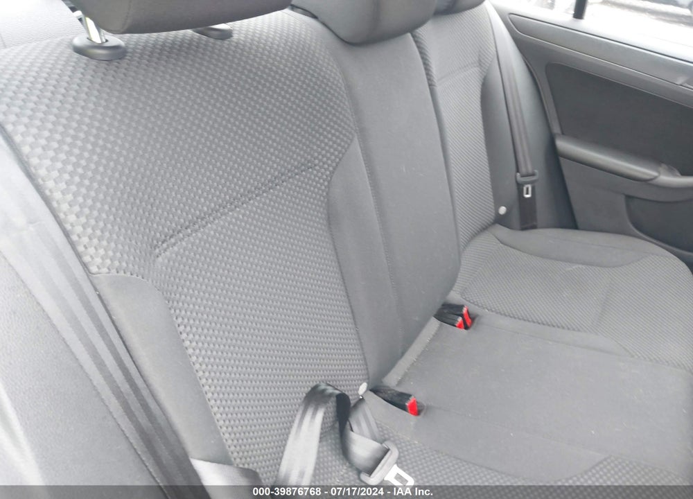2014 VOLKSWAGEN JETTA 2.0L S VIN: 3VW2K7AJ1EM241814