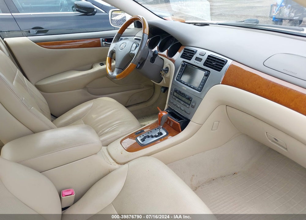2005 LEXUS ES 330 VIN: JTHBA30G555092882