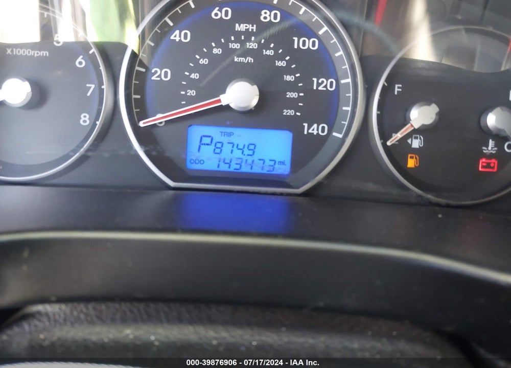 2012 HYUNDAI SANTA FE SE VIN: 5XYZH4AGXCG168374