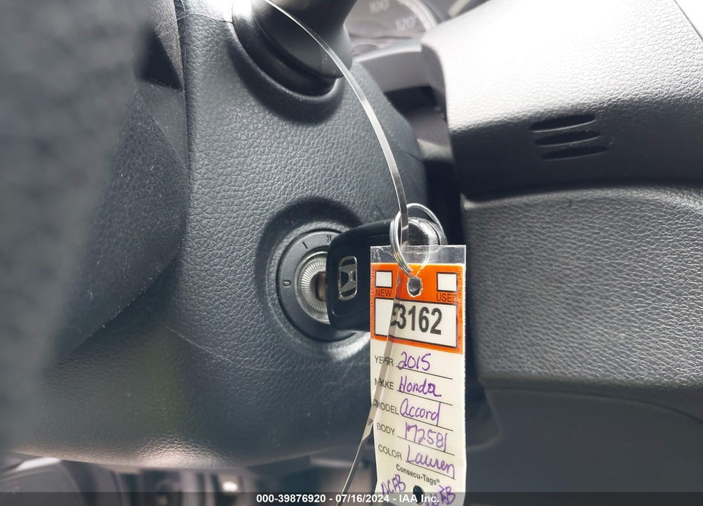 2015 HONDA ACCORD LX VIN: 1HGCR2F38FA207739