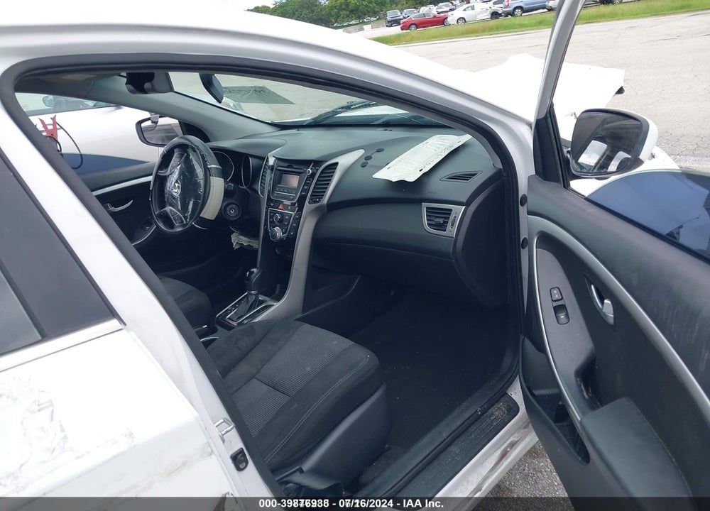 2014 HYUNDAI ELANTRA GT VIN: KMHD35LH9EU180906