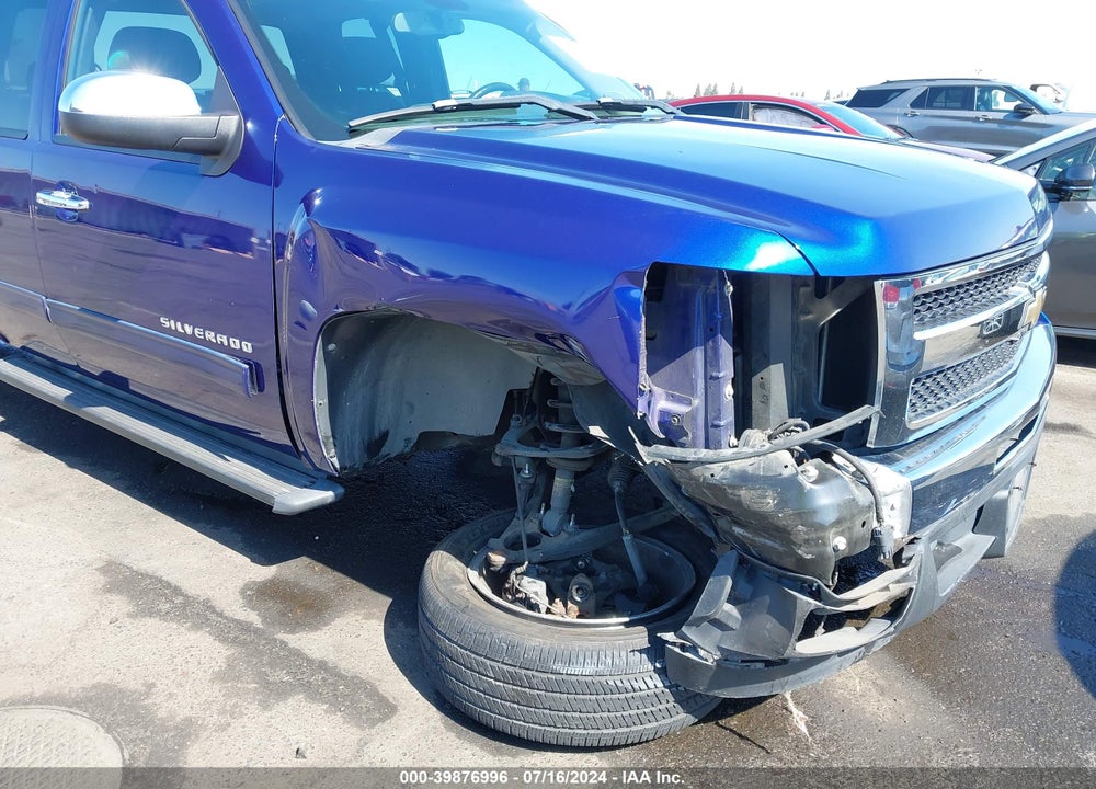 2011 CHEVROLET SILVERADO 1500 LT VIN: 1GCRCSE0XBZ247057