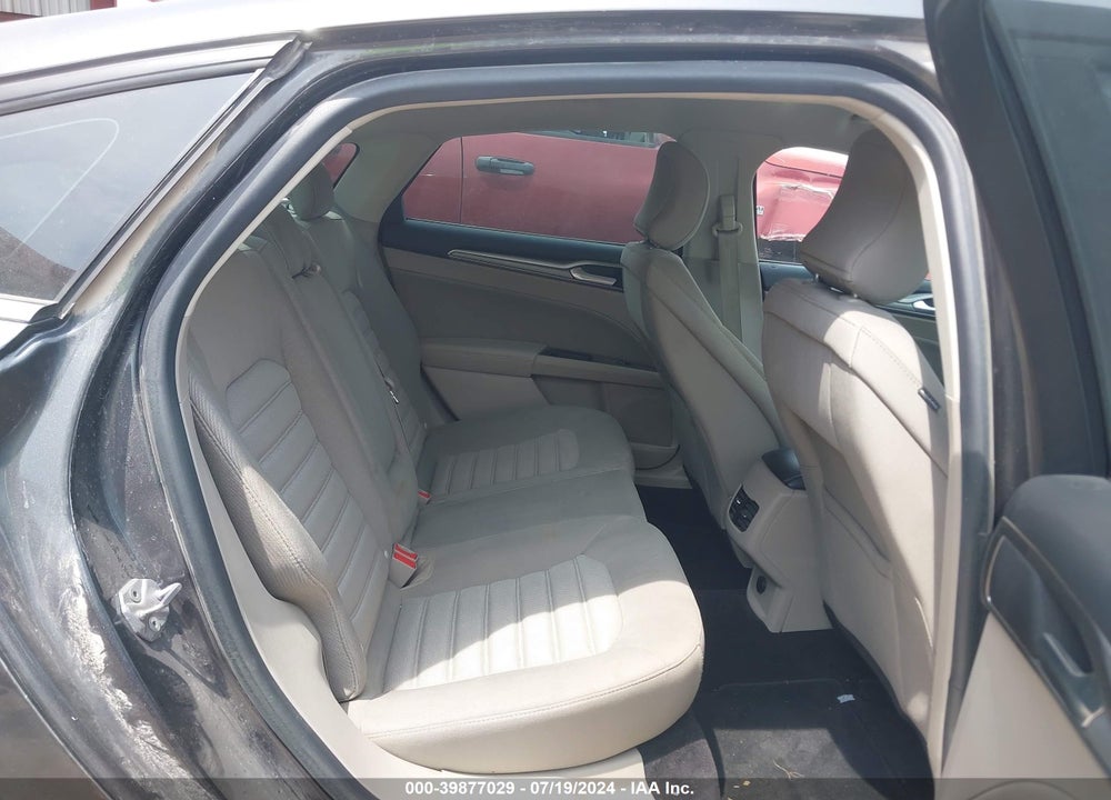 2017 FORD FUSION SE VIN: 3FA6P0HD8HR312310