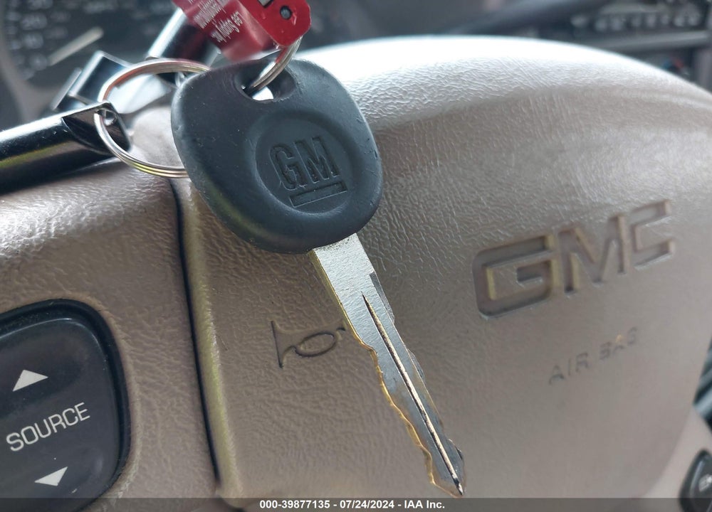 2004 GMC YUKON XL 1500 DENALI VIN: 1GKFK66U24J112787