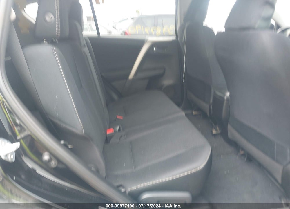 2015 TOYOTA RAV4 XLE VIN: 2T3RFREV6FW406786