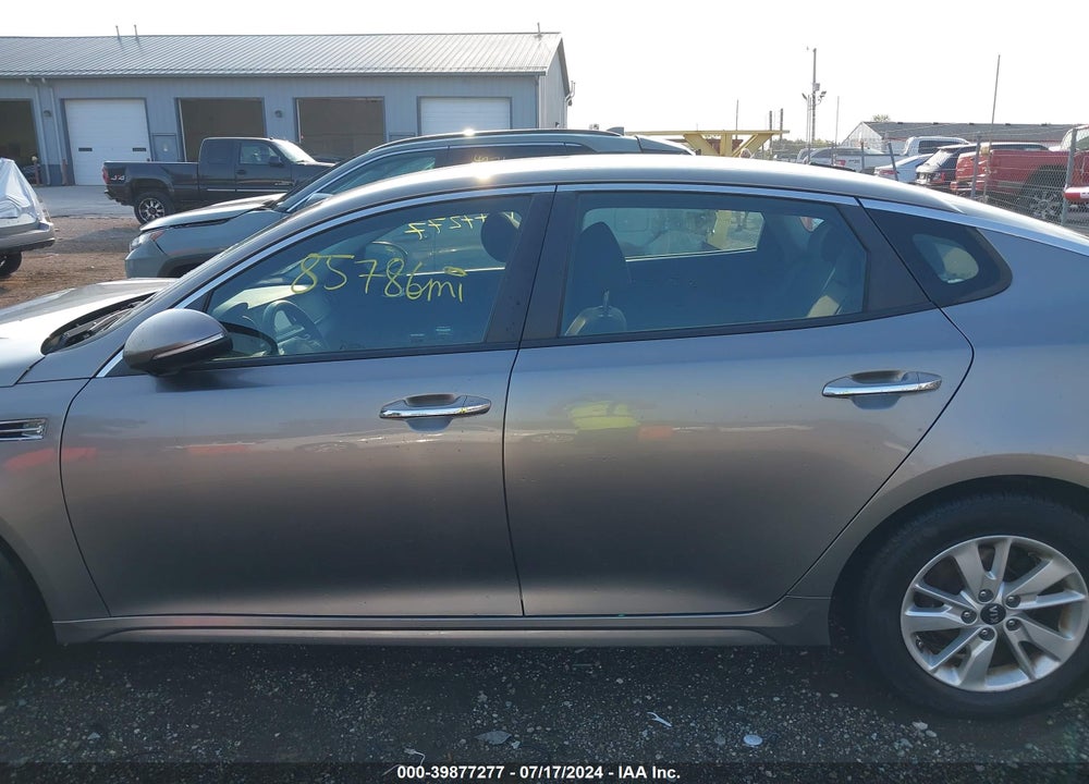 2016 KIA OPTIMA LX VIN: 5XXGT4L33GG030170