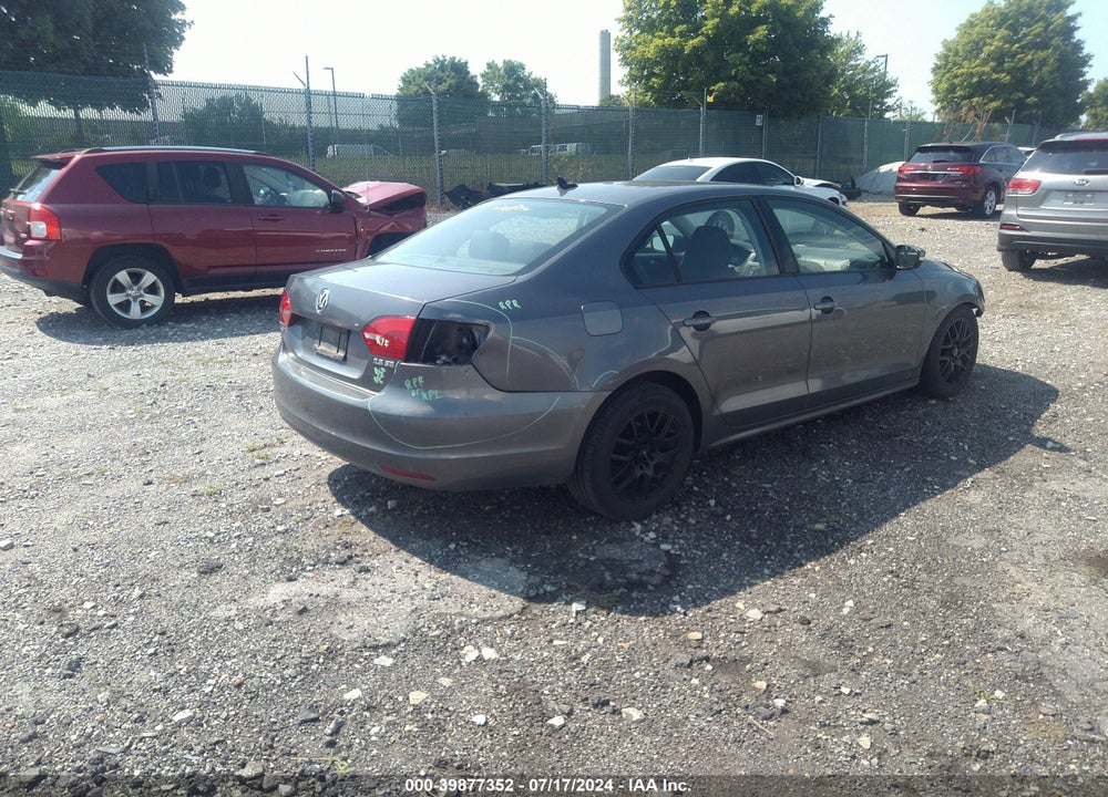 2012 VOLKSWAGEN JETTA 2.5L SE VIN: 3VWDP7AJ2CM362617