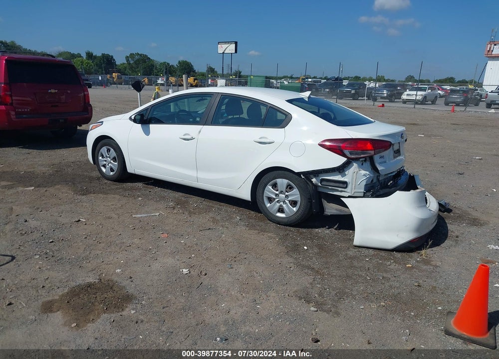 2017 KIA FORTE LX VIN: 3KPFK4A7XHE064024