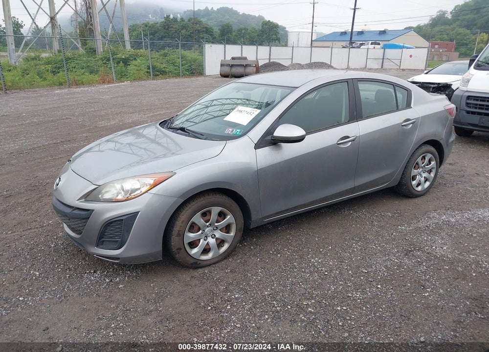 2011 MAZDA 3 I SPORT VIN: JM1BL1UG1B1497280