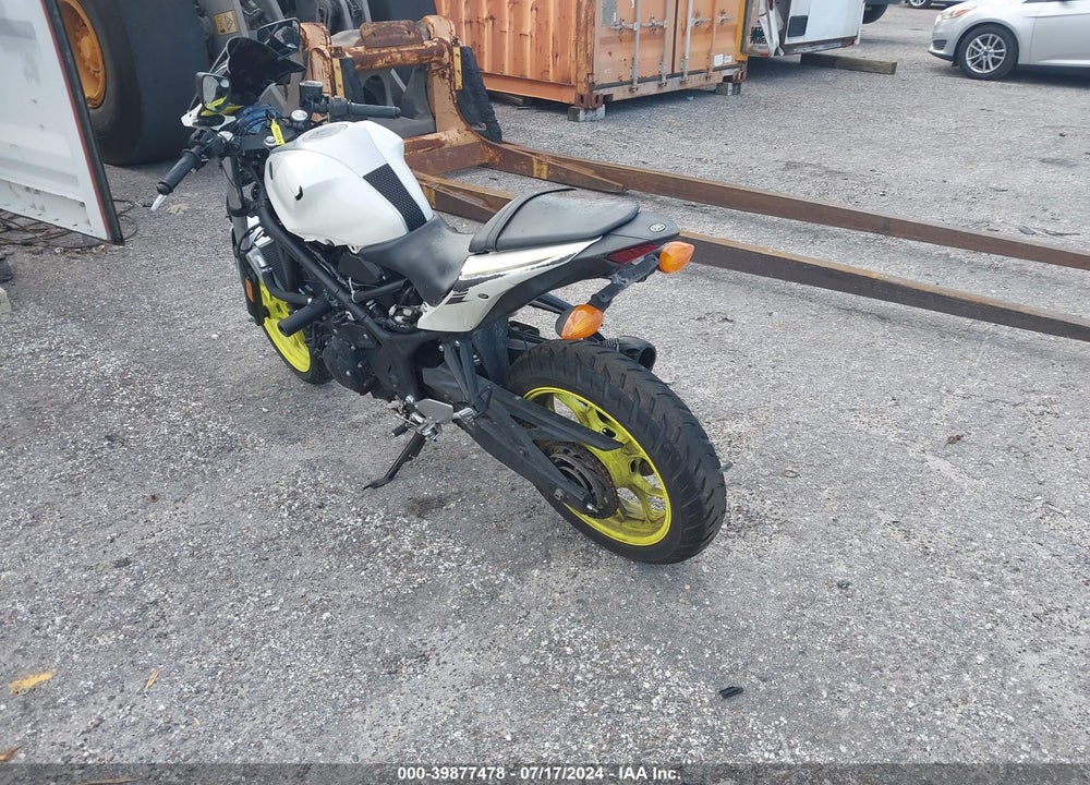 2018 YAMAHA YZFR3 A VIN: MH3RH15Y0JK004111