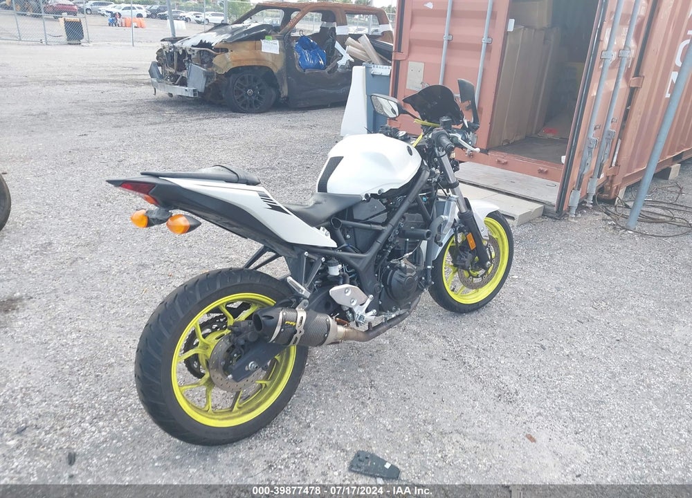 2018 YAMAHA YZFR3 A VIN: MH3RH15Y0JK004111