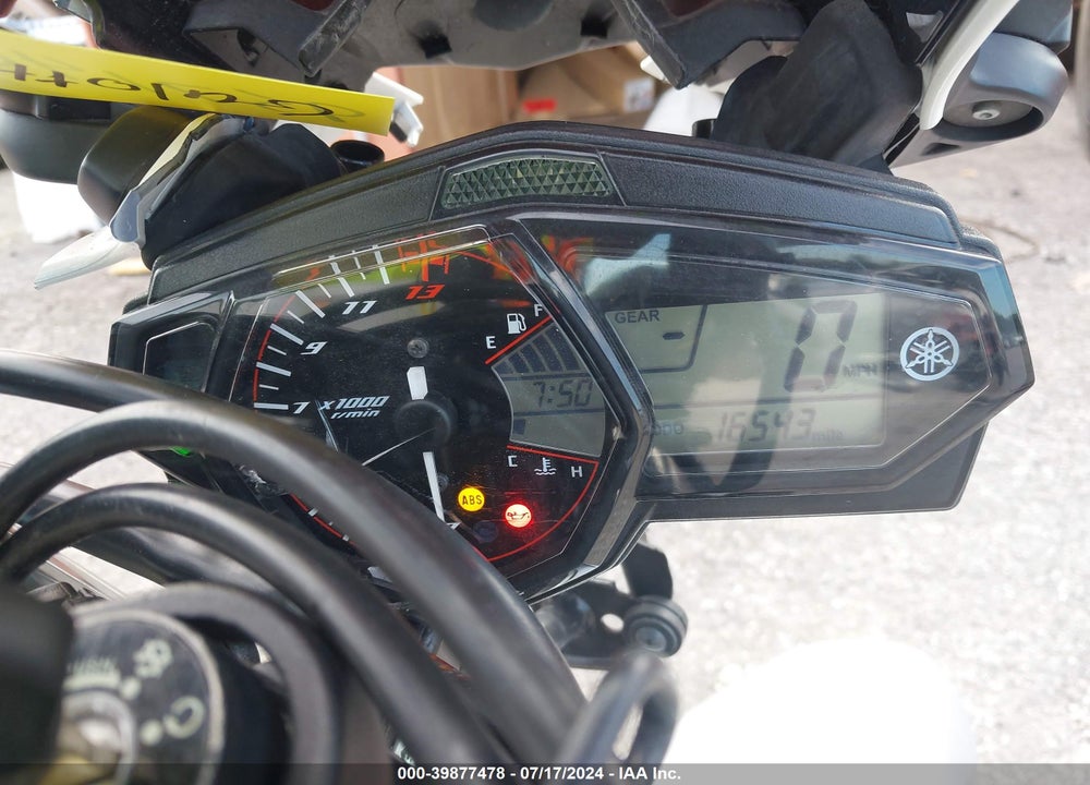 2018 YAMAHA YZFR3 A VIN: MH3RH15Y0JK004111