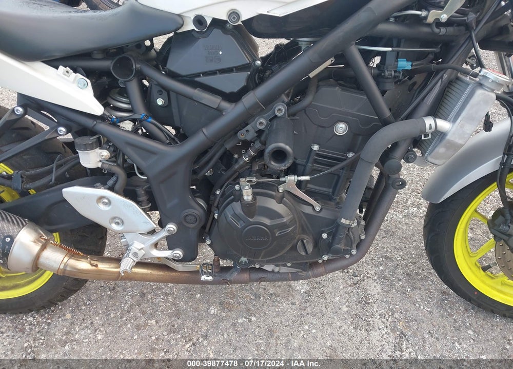 2018 YAMAHA YZFR3 A VIN: MH3RH15Y0JK004111