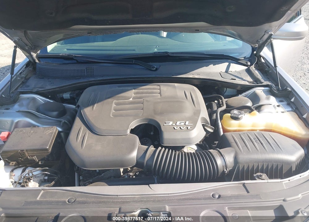 2017 CHRYSLER 300 LIMITED VIN: 2C3CCAAG5HH548321