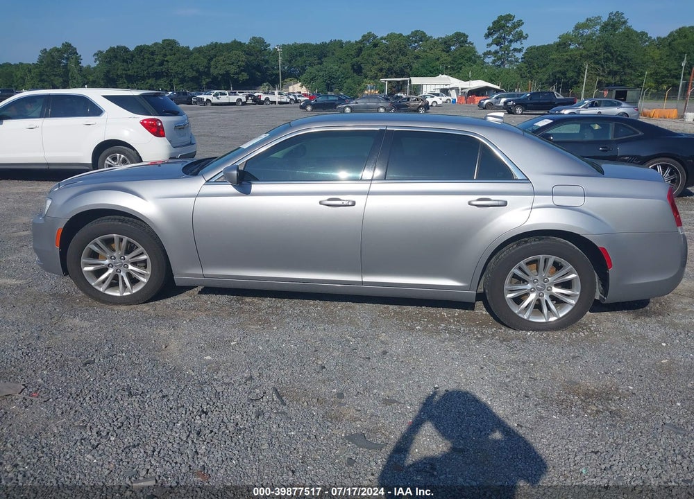 2017 CHRYSLER 300 LIMITED VIN: 2C3CCAAG5HH548321