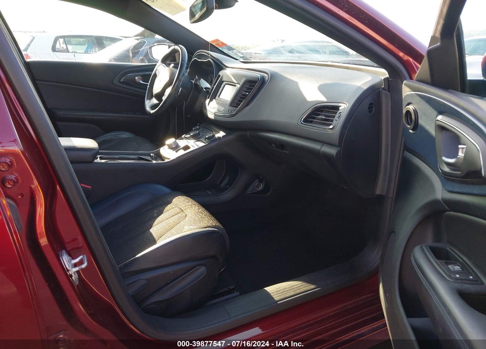 2015 CHRYSLER 200 S VIN: 1C3CCCBG7FN533219