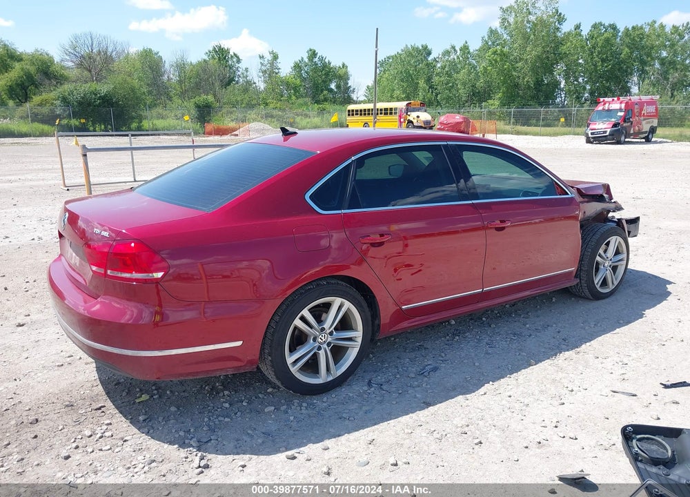 2015 VOLKSWAGEN PASSAT 2.0L TDI SEL PREMIUM VIN: 1VWCV7A36FC061891