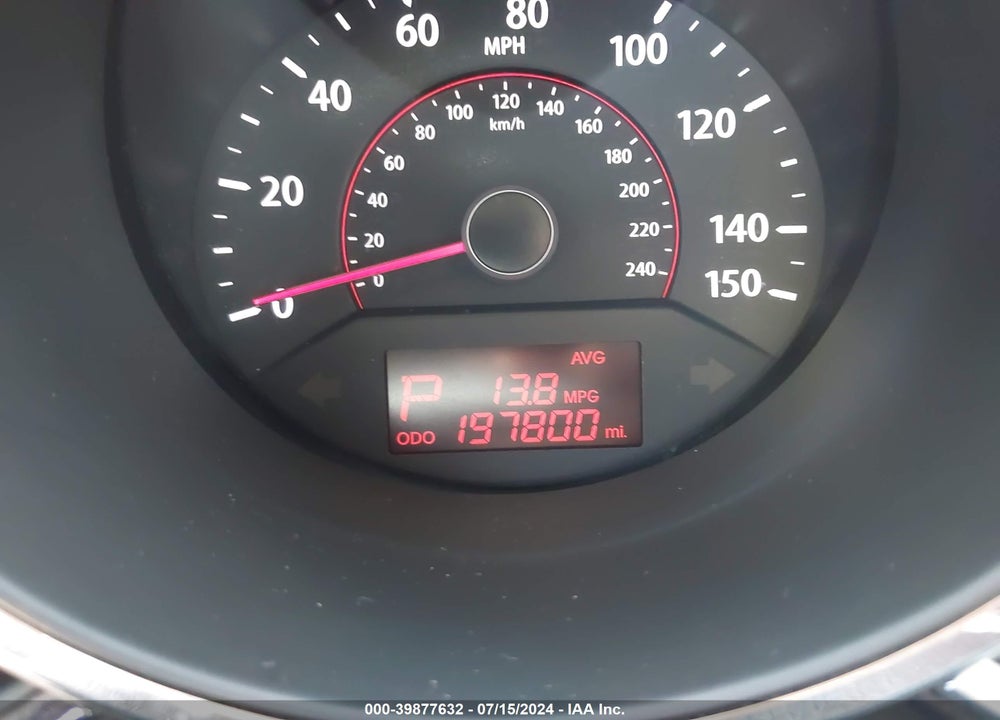 2011 KIA SORENTO LX V6 VIN: 5XYKTDA2XBG060582