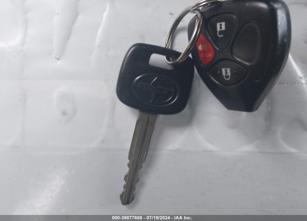 2008 SCION XB VIN: JTLKE50E181014860