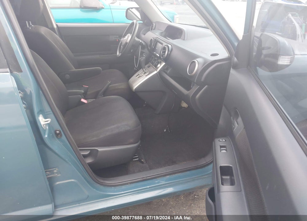 2008 SCION XB VIN: JTLKE50E181014860