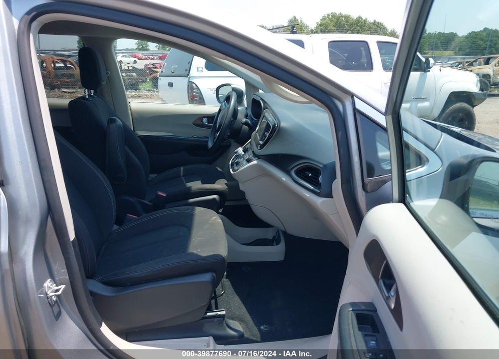2020 CHRYSLER VOYAGER VIN: 2C4RC1CG3LR141314