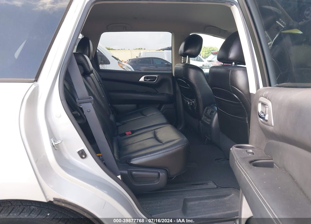 2013 NISSAN PATHFINDER SL VIN: 5N1AR2MN9DC637948