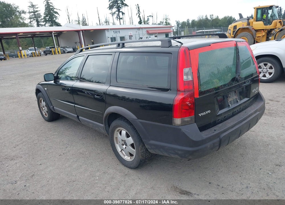 2001 VOLVO V70 XC VIN: YV1SZ58D811023907