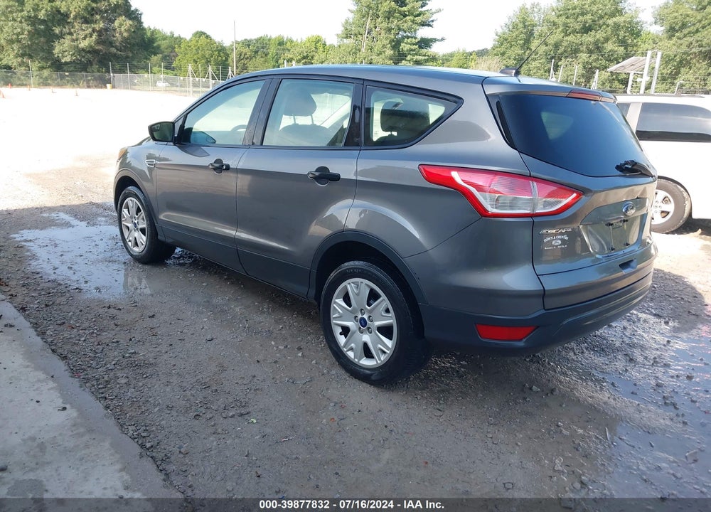 2013 FORD ESCAPE S VIN: 1FMCU0F73DUA51590