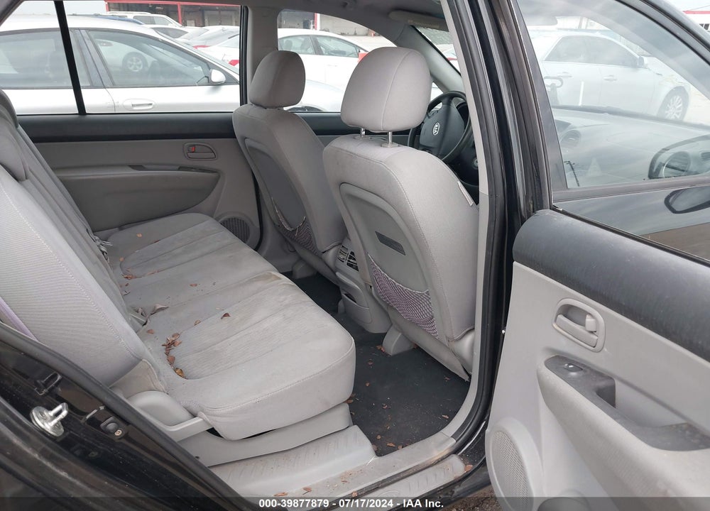 2008 KIA RONDO LX V6 VIN: KNAFG526987125387