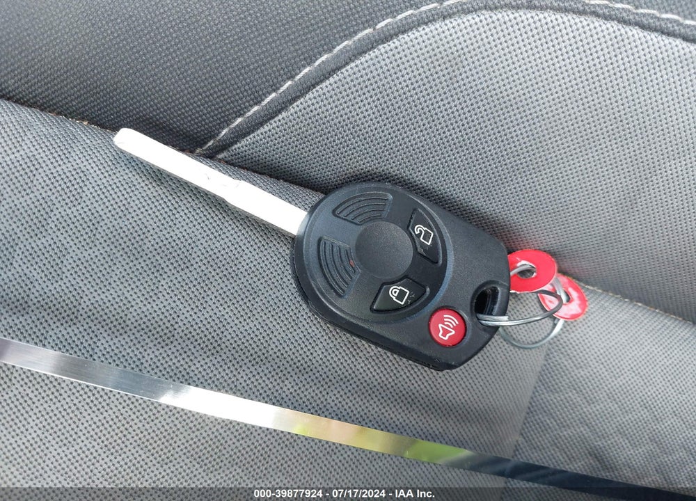 2018 FORD ESCAPE SE VIN: 1FMCU9GD6JUA83499