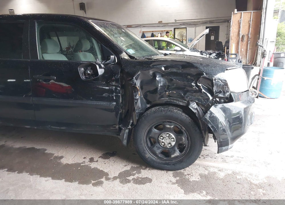 2010 HONDA PILOT LX VIN: 5FNYF4H20AB020086
