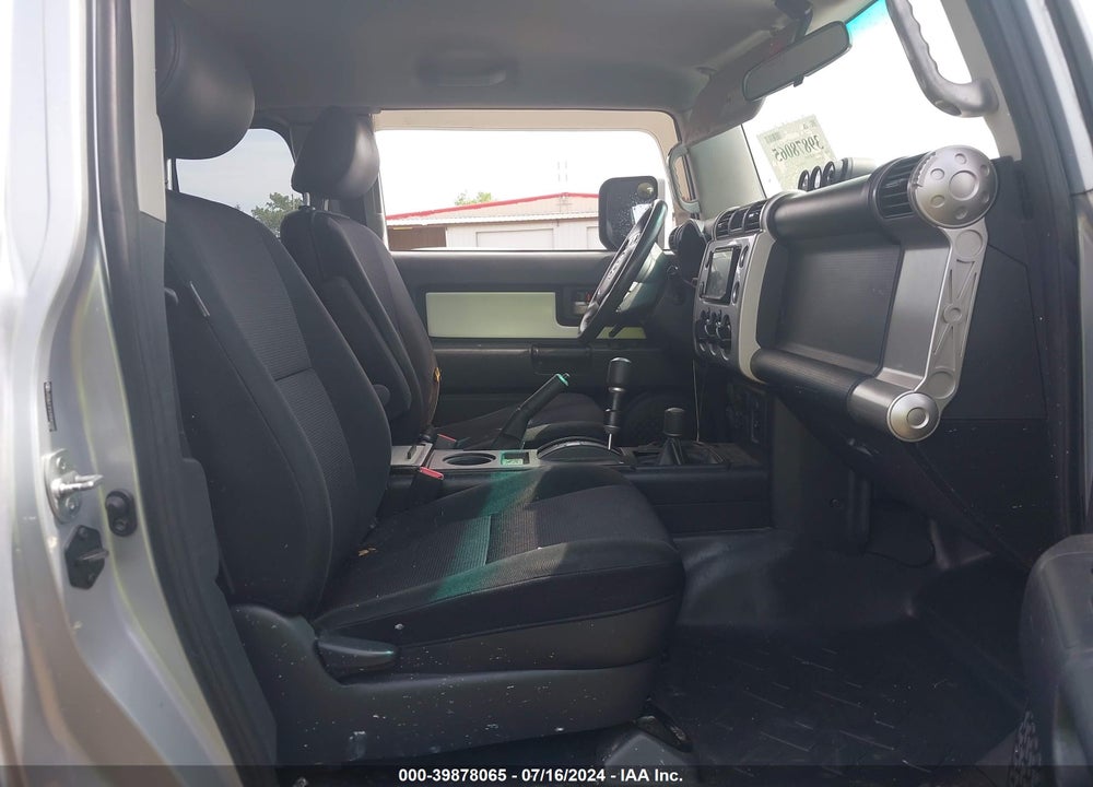 2007 TOYOTA FJ CRUISER VIN: JTEBU11FX70041005