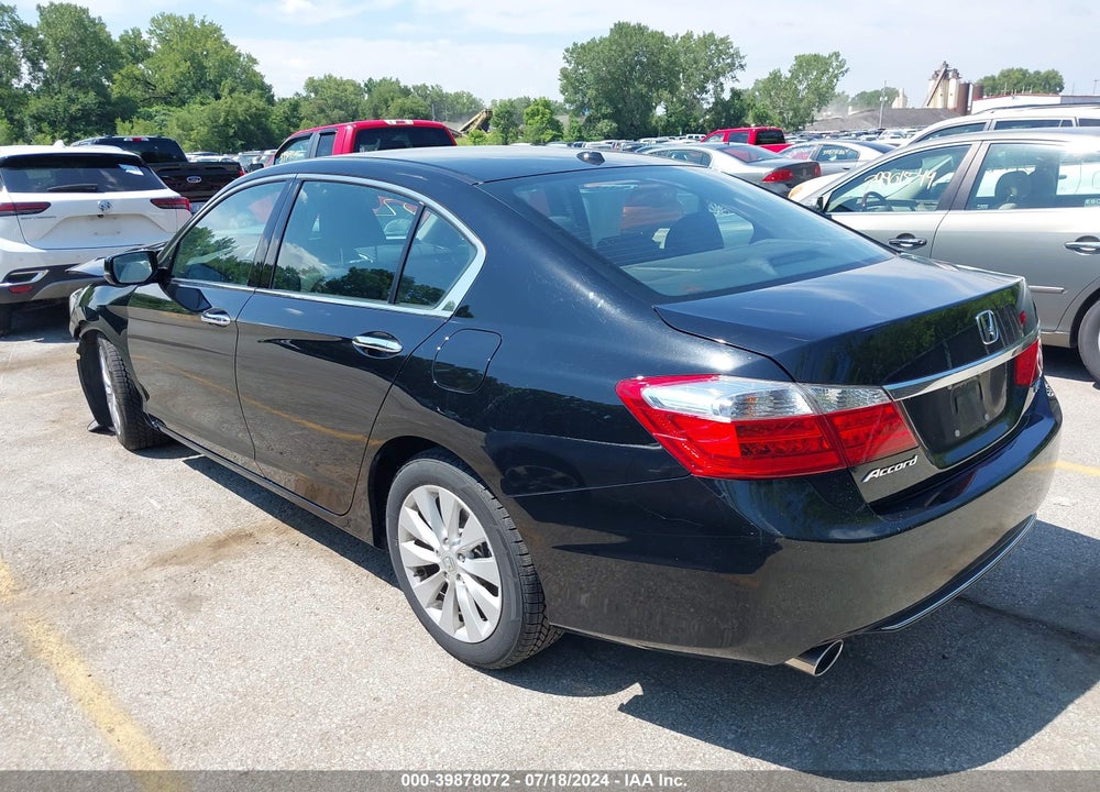 2013 HONDA ACCORD VIN: 1HGCR3F81DA033334