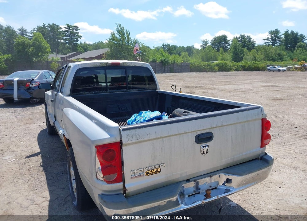 2005 DODGE DAKOTA SLT VIN: 1D7HW42K15S332215