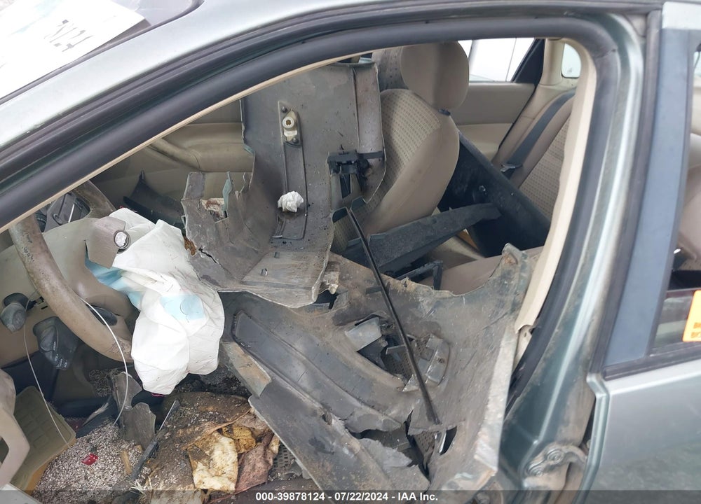 2005 FORD FOCUS ZX4 VIN: 1FAFP34N35W167878