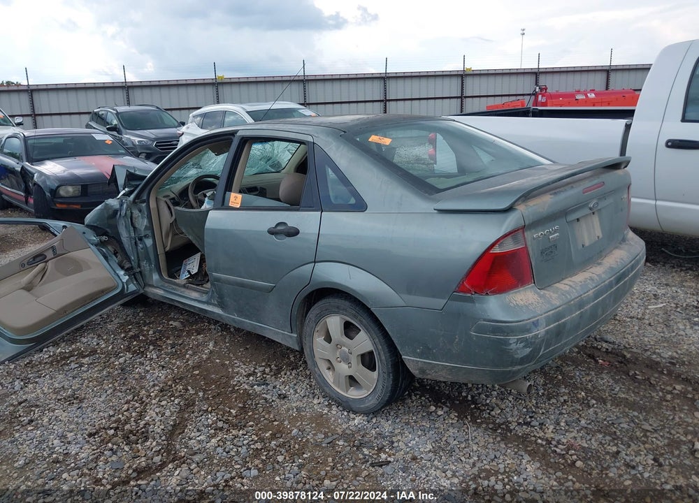 2005 FORD FOCUS ZX4 VIN: 1FAFP34N35W167878