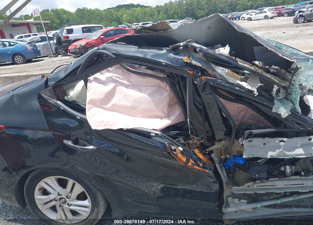 2019 HYUNDAI ELANTRA SEL VIN: 5NPD84LF4KH472967