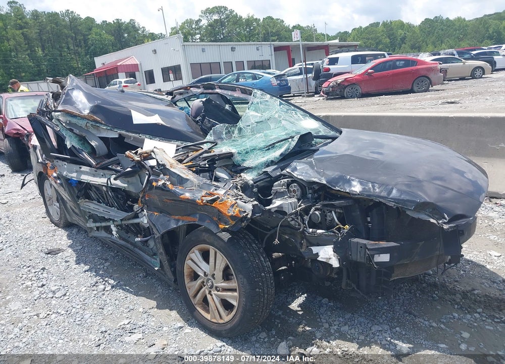 2019 HYUNDAI ELANTRA SEL VIN: 5NPD84LF4KH472967