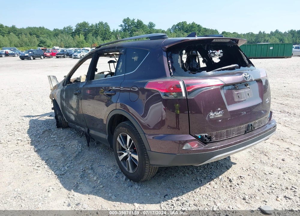 2018 TOYOTA RAV4 XLE VIN: 2T3RFREV3JW818477
