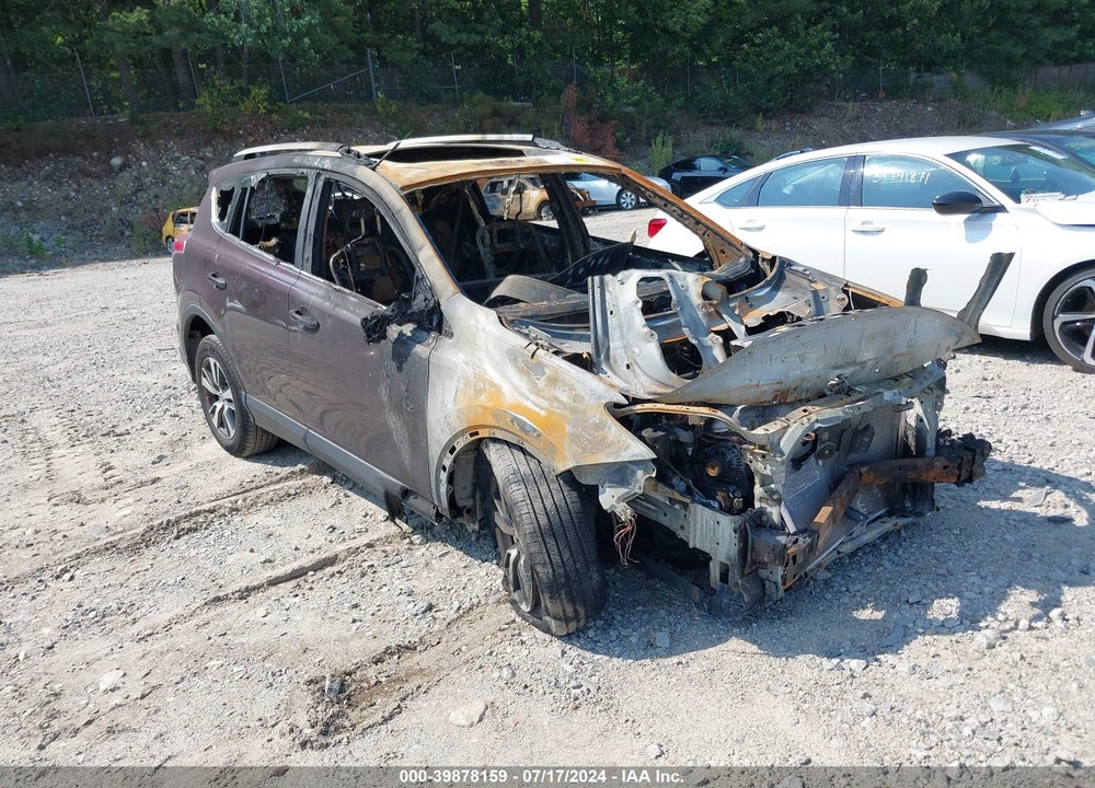 2018 TOYOTA RAV4 XLE VIN: 2T3RFREV3JW818477