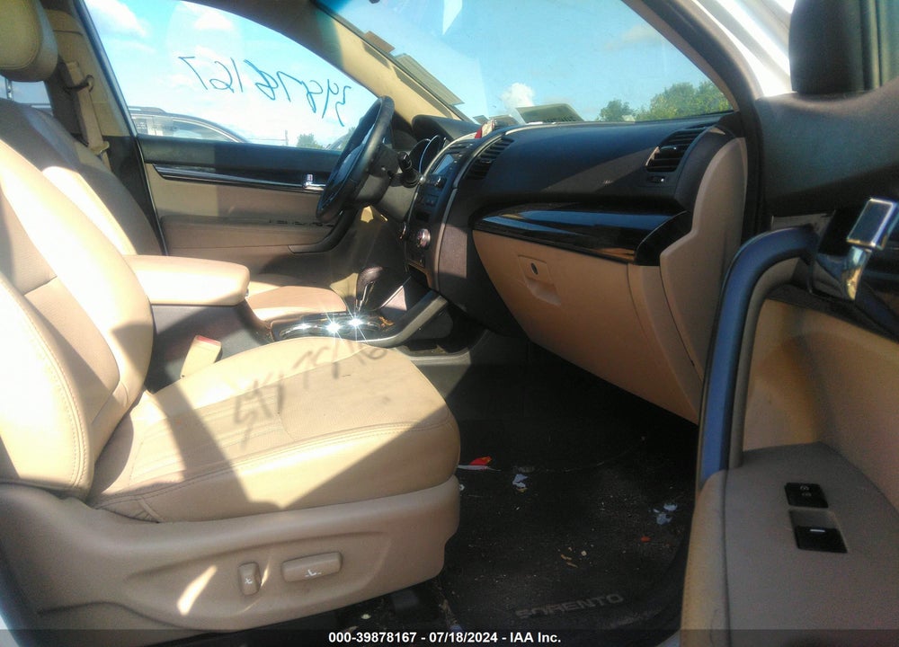 2013 KIA SORENTO EX V6 VIN: 5XYKUDA24DG358738